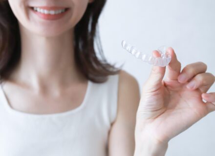 マウスピース矯正で前歯だけ治せる？費用・期間と向いている人の条件