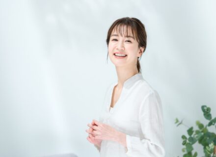 インプラントは若いうちが有利?20代・30代で選ぶメリットと知っておくべきこと