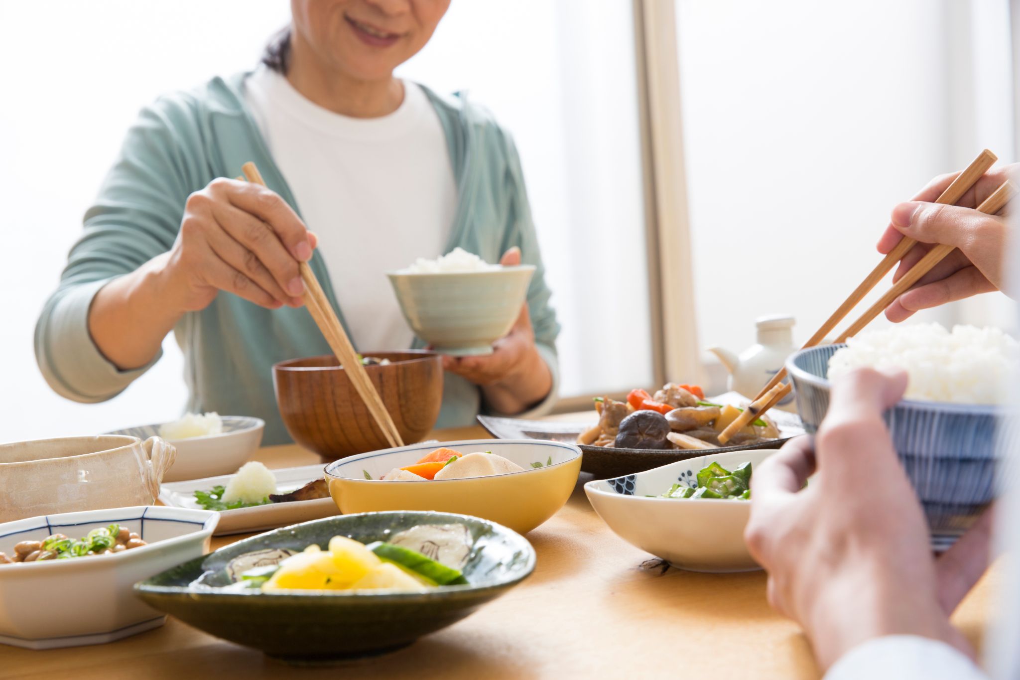 奥歯の入れ歯に慣れるまでの期間と過ごし方